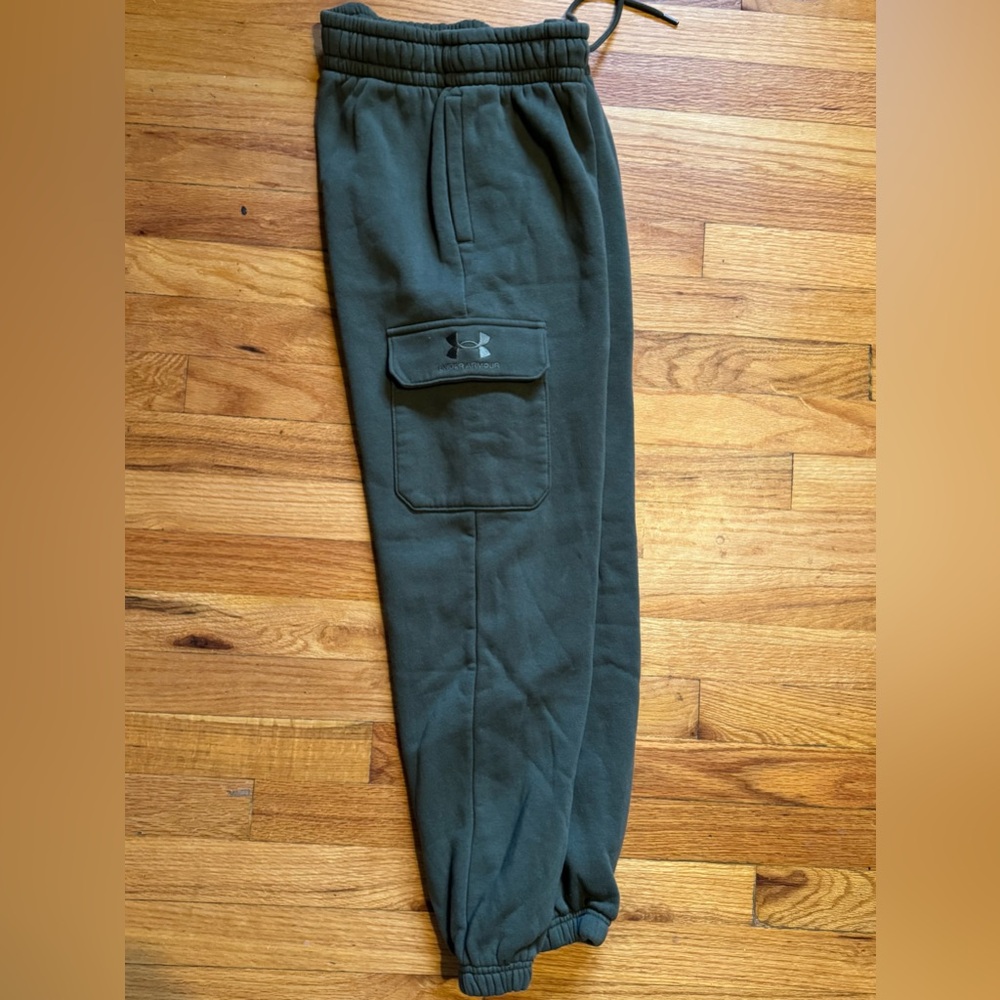 Under Armour Women’s Green Jogger Pants size XS